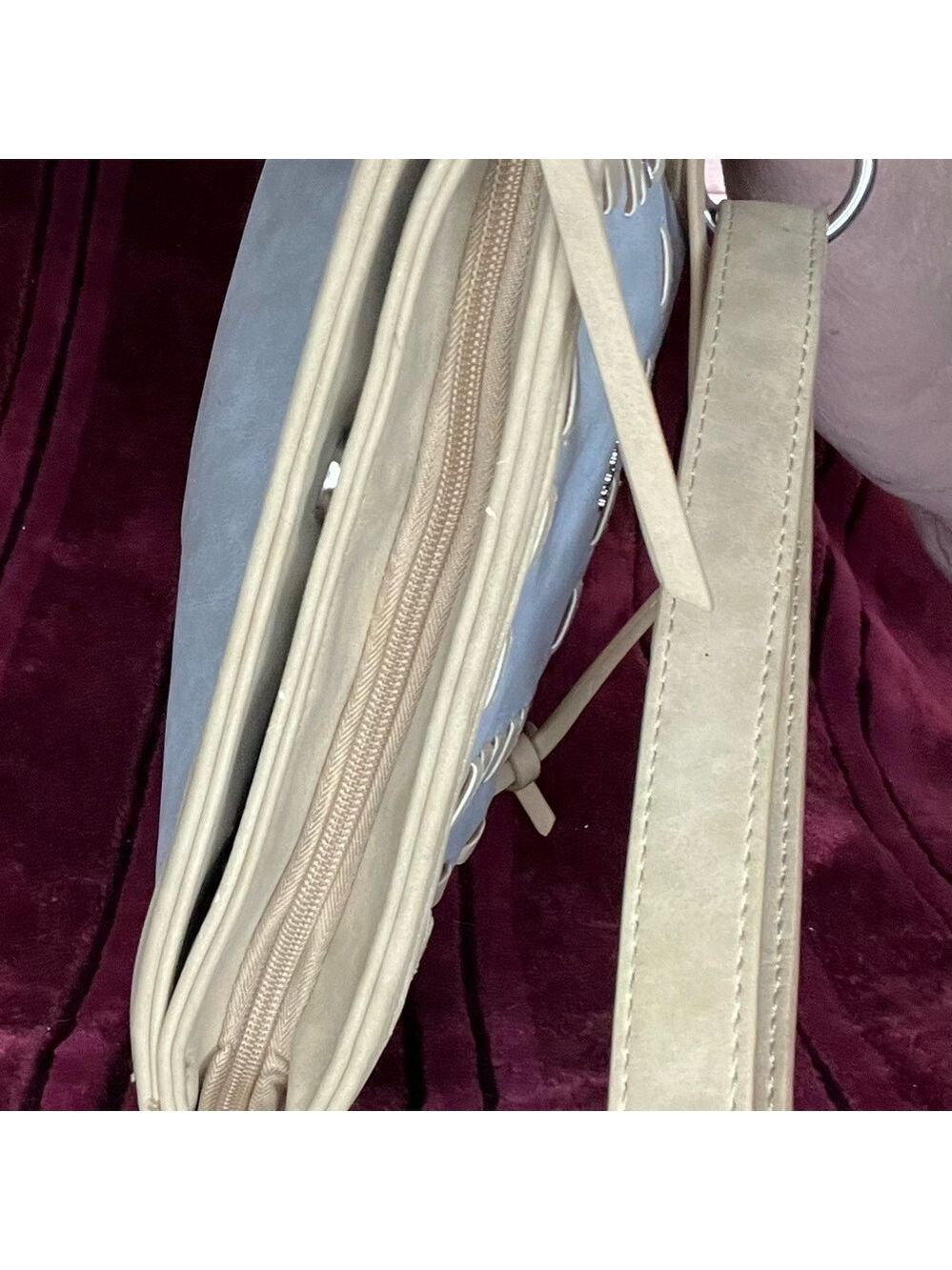 Kensie Crossbody/Shoulder Bag, Lt Gray w/tan, 12”A, 9.5”V, 3”W, Zip top & Mag T5 - Picture 3 of 12